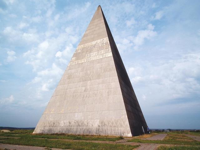 Истринская пирамида Голода