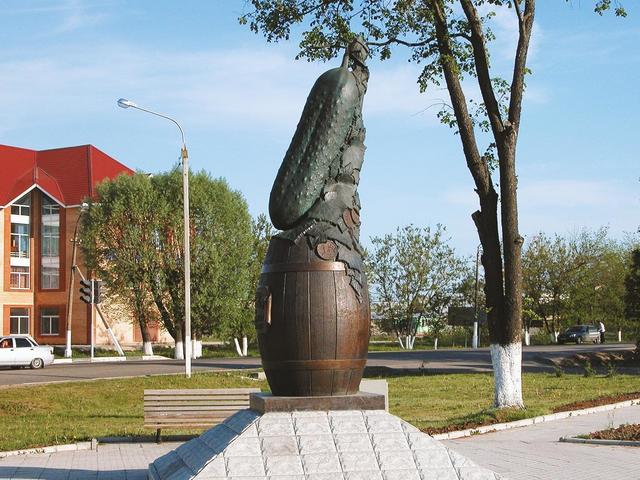 Памятники в Луховицах