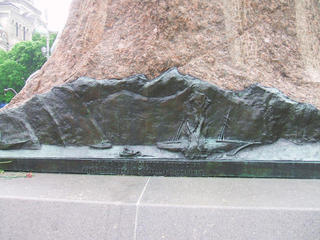 Памятник адмиралу Макарову в Кронштадте