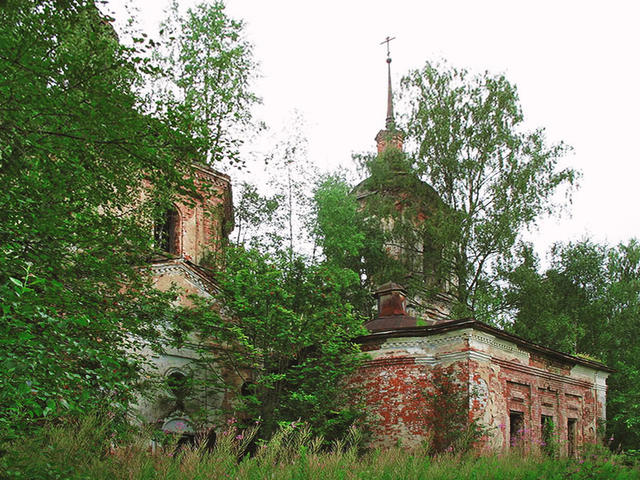Две церкви в урочище Леонтьево