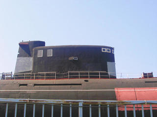 Подводная лодка в степи