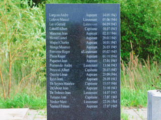 Памятник лётчикам эскадрильи «Нормандия»