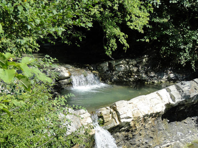 Водопады на реке Жане