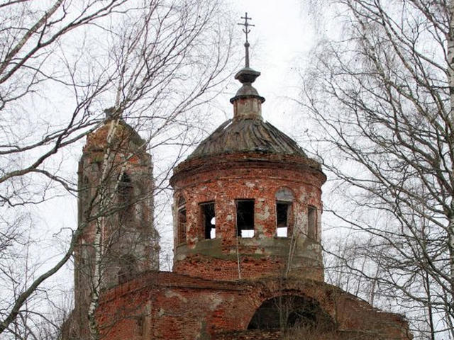 Заброшенная церковь в Коршево